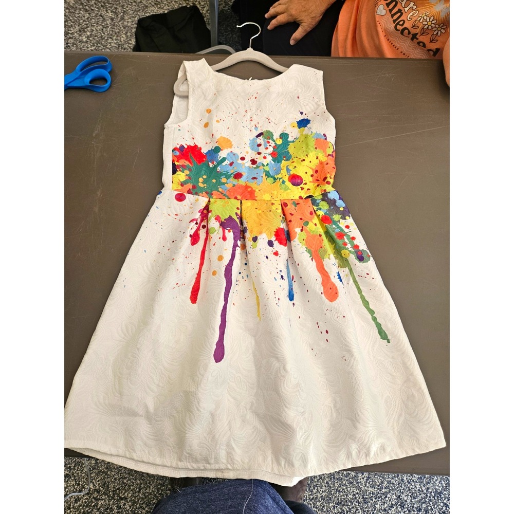 21KIDS Girls Dress Size 8 White Fit & Flare Paint Splatter Pleated Jacquard